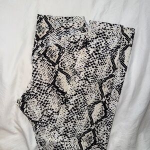 Balance Athletica Snake Print Leggings - Black and White